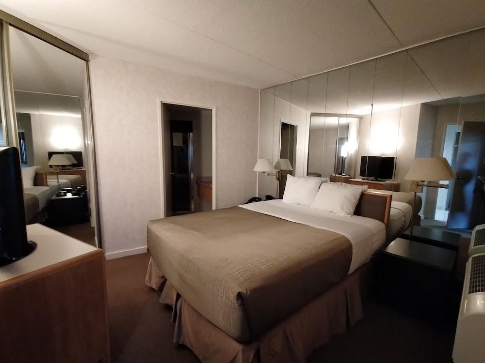 Royal Harbour Resort