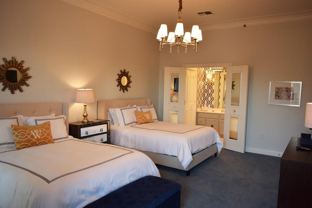 The William Boerne Hotel