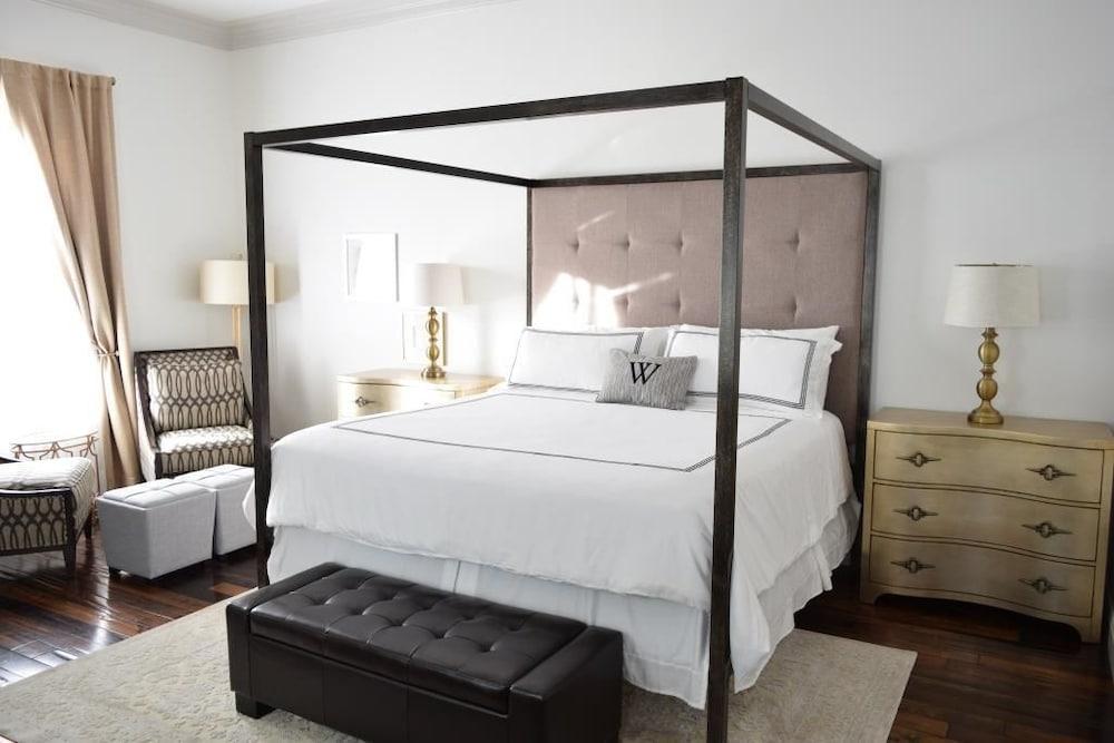 The William Boerne Hotel