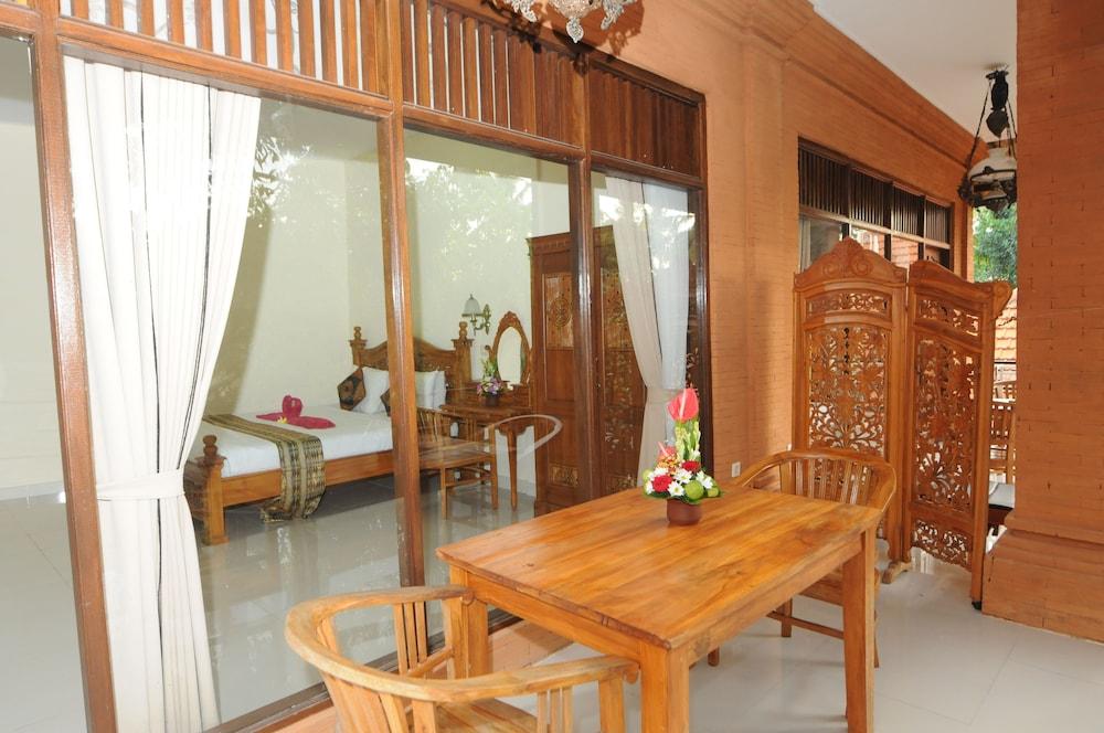 Rahayu 2 Bungalows