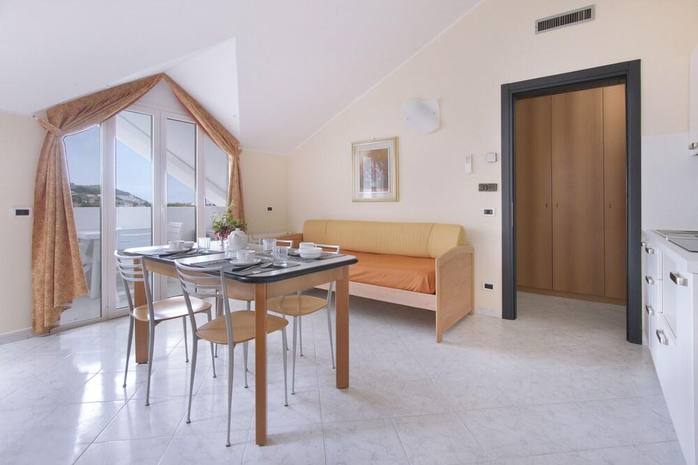 Diano Sporting Apartments