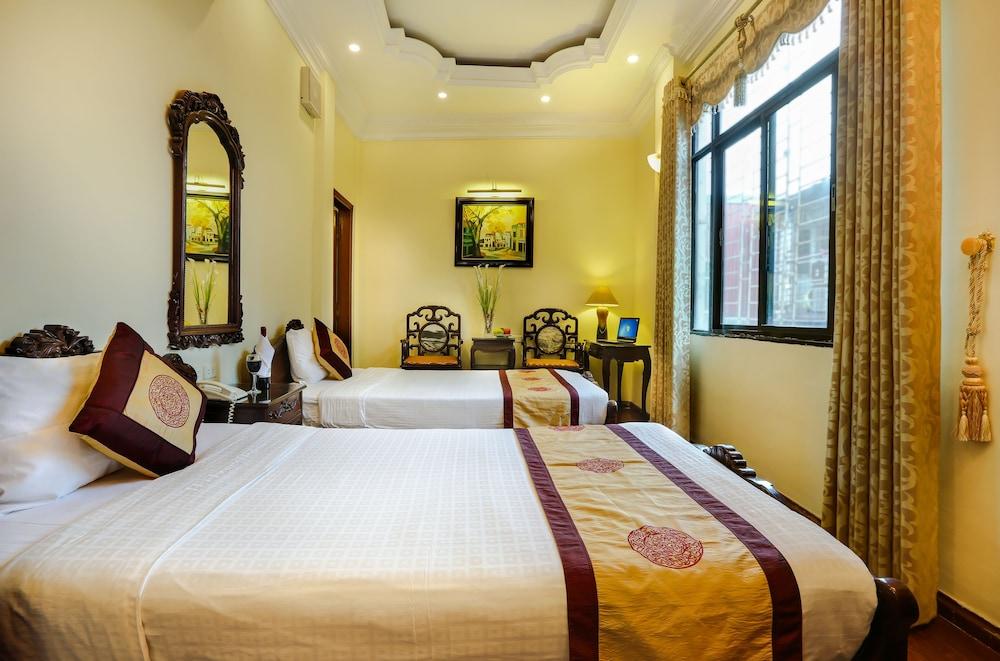 Hanoi Little Town Hotel