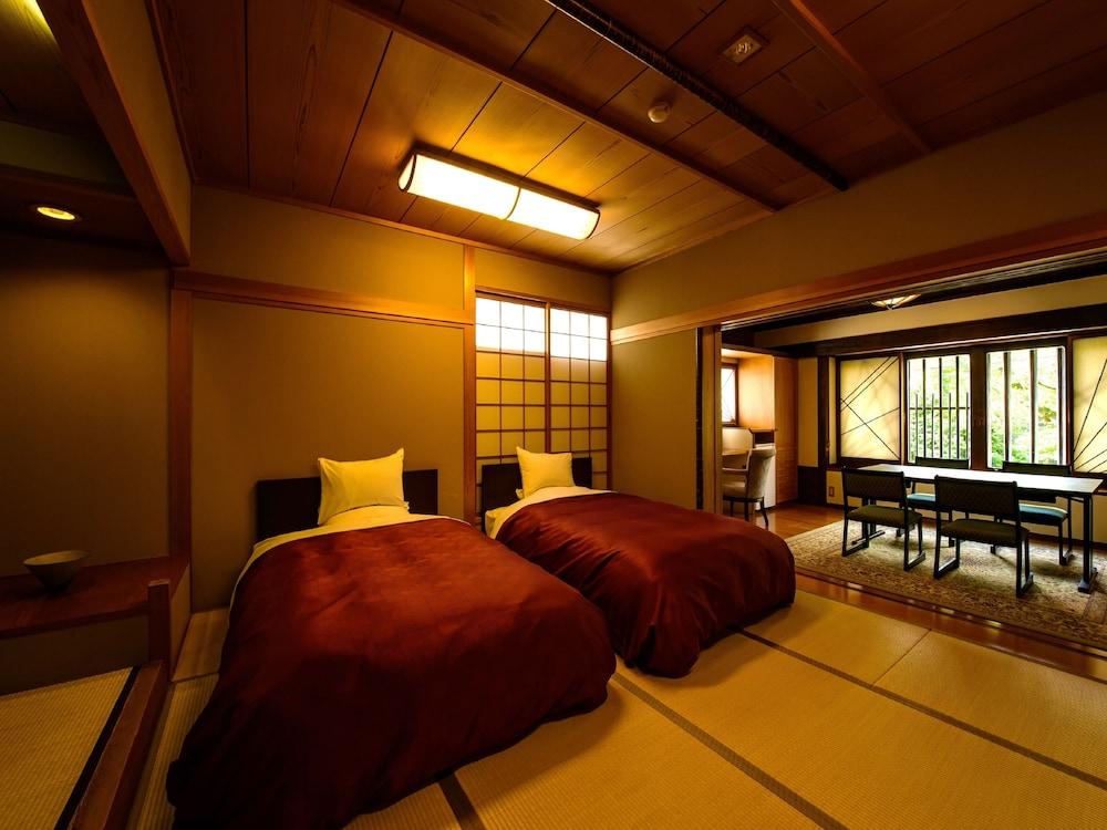 Yufuin Onsen Ryotei Tanokura