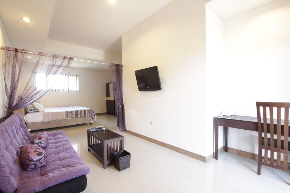 Alit Beach Resort and Villas