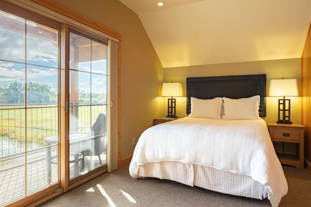 Gallatin River Lodge