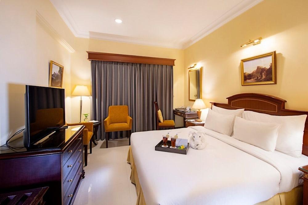 Blue Sky Pandurata Boutique Hotel