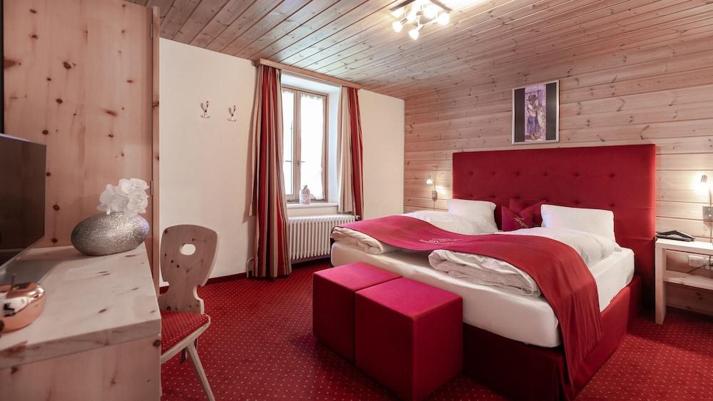 Hotel Baer & Post Zernez