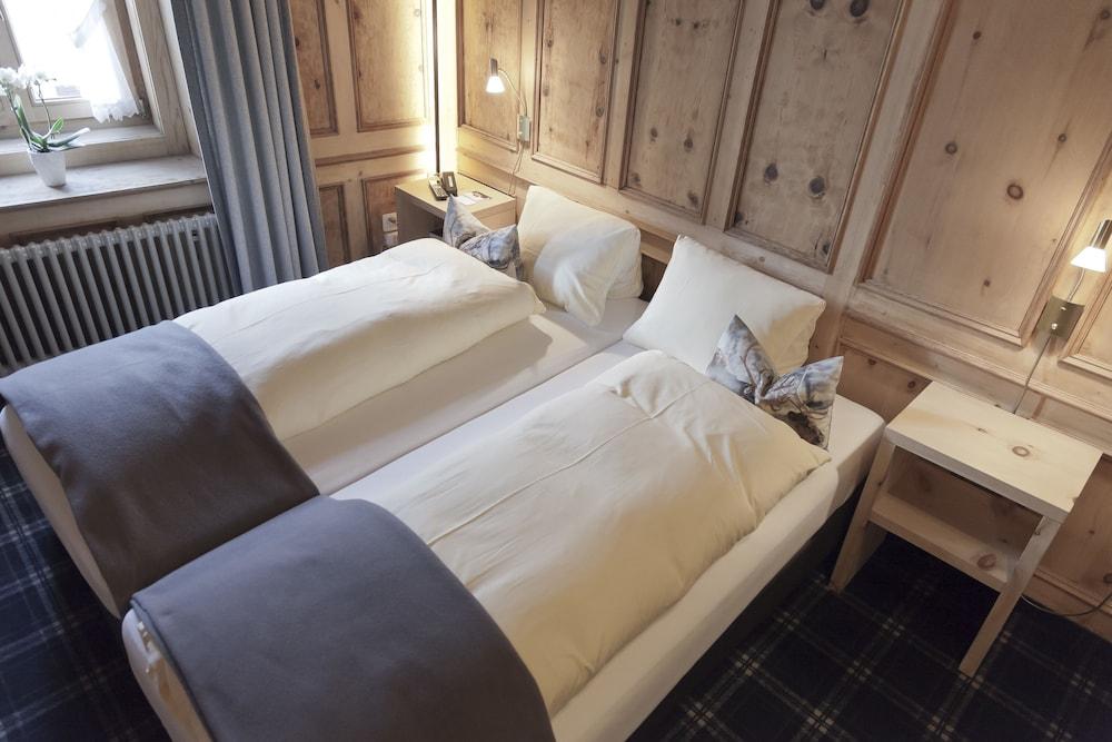 Hotel Baer & Post Zernez