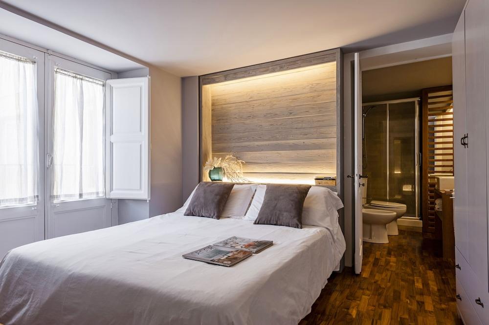 Ferrini Home Residence 150