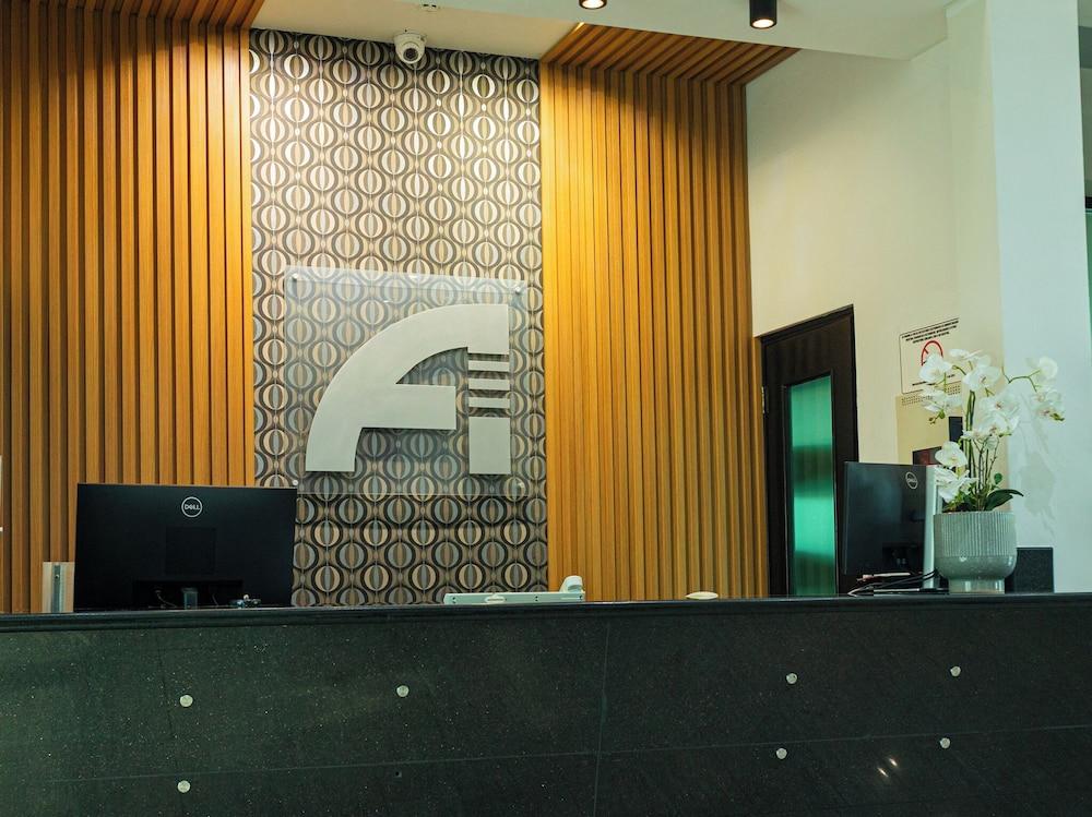 Aranjuez Hotel & Suites