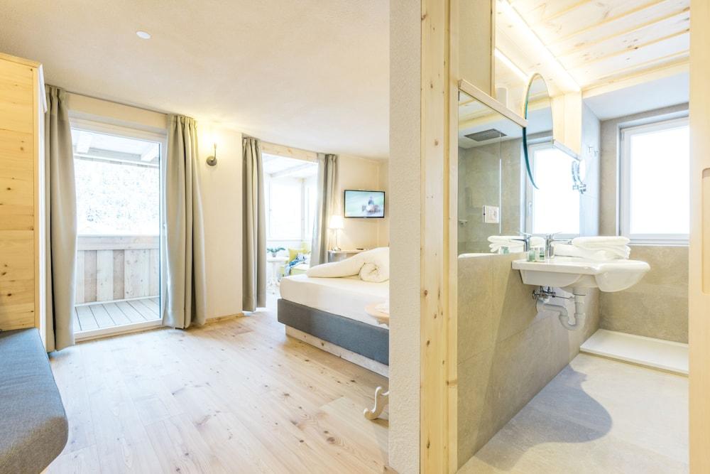 Berghotel Jochgrimm - Your hoome in the Dolomites