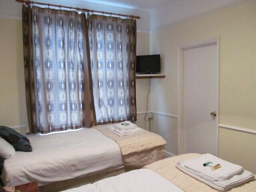 The Pines Guest Accommodation