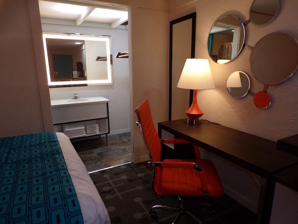 Howard Johnson by Wyndham Dover