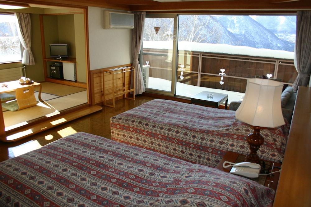 Hotel White Inn Kitashiga