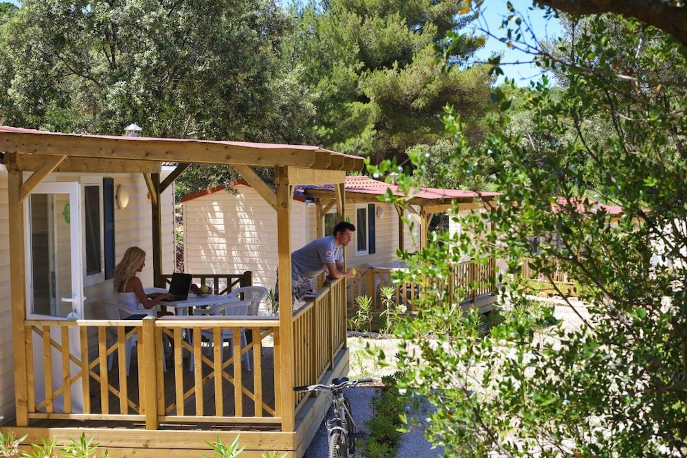 Solitudo Sunny Camping Mobile Homes