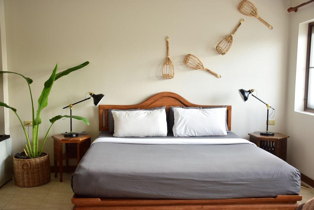 Fisherman's House Cafe & Hotel