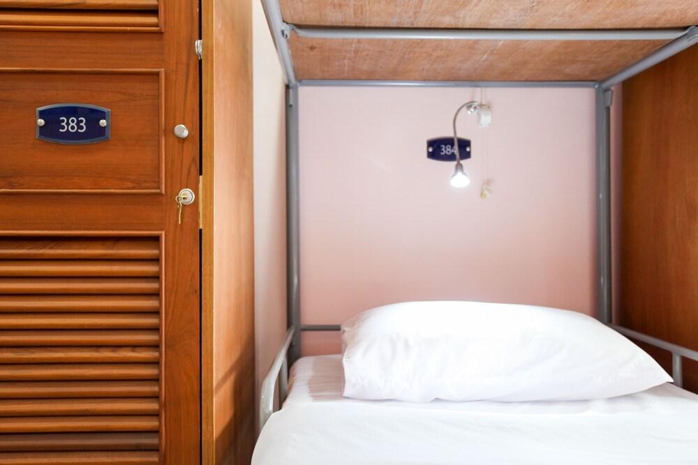 Hostel 8 Sukhumvit Nana Bangkok