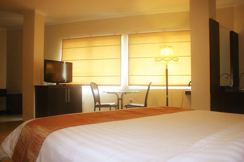 Royal Mamberamo Hotel