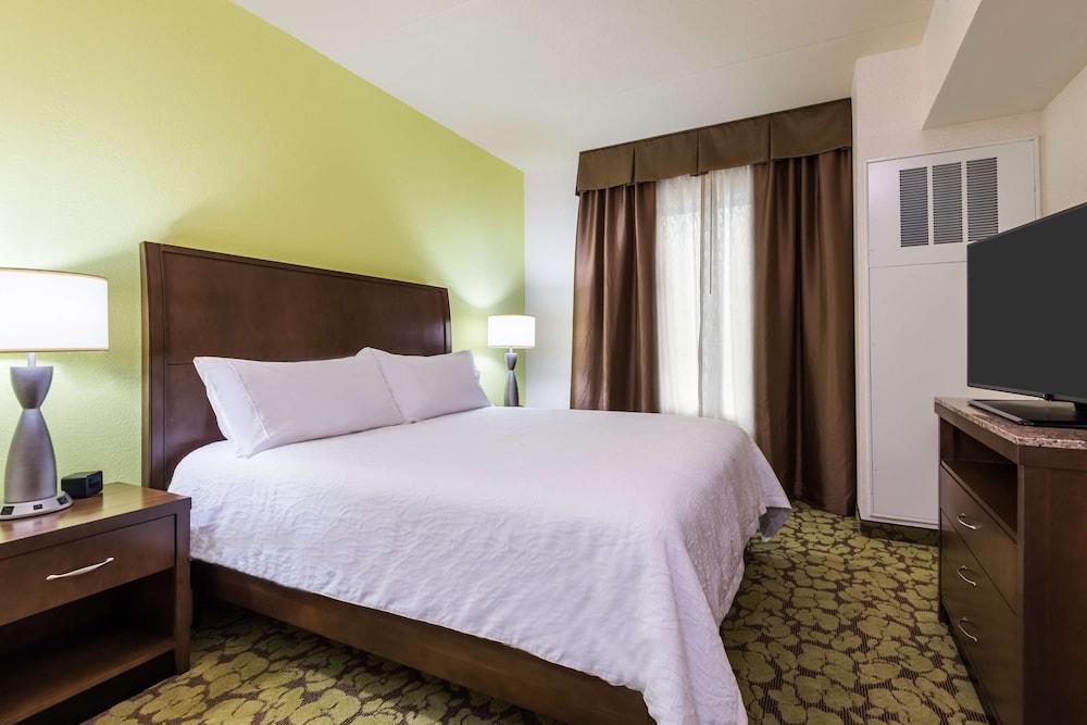 Hilton Garden Inn Wayne