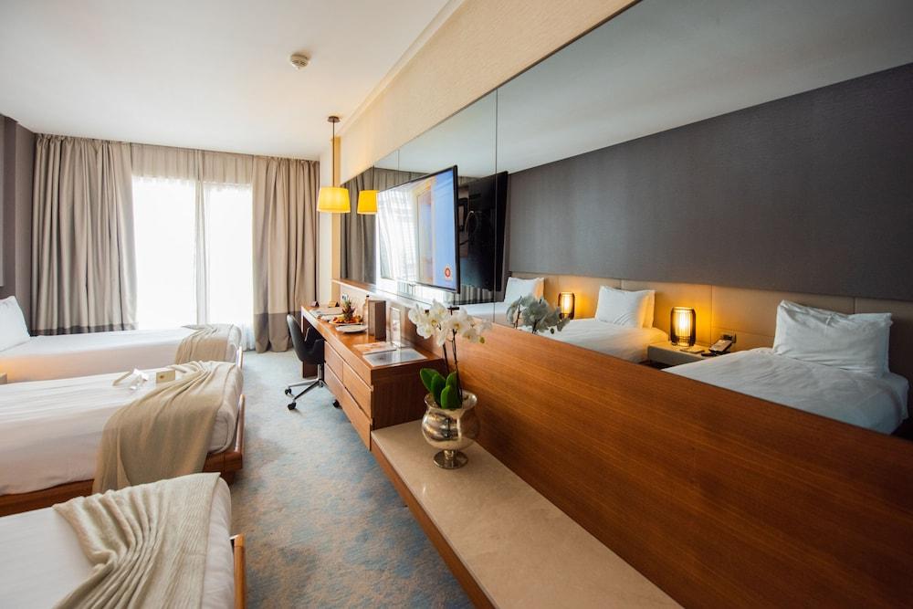 Dosso Dossi Hotels & Spa Downtown