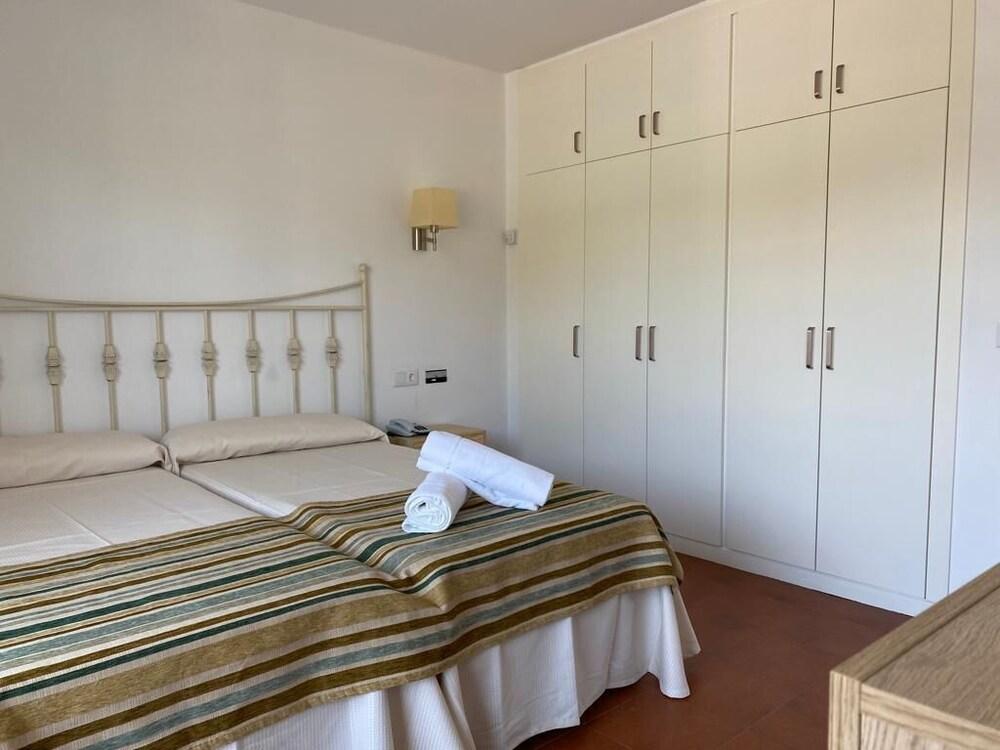 Aparthotel Cabicastro