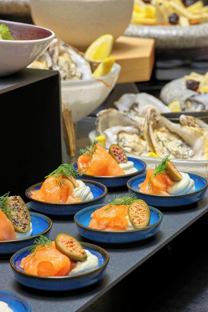 Dorothea Hotel, Budapest, Autograph Collection