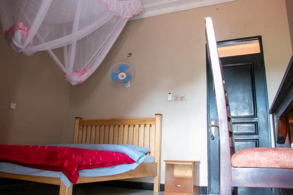 Albertine Rock Hotel