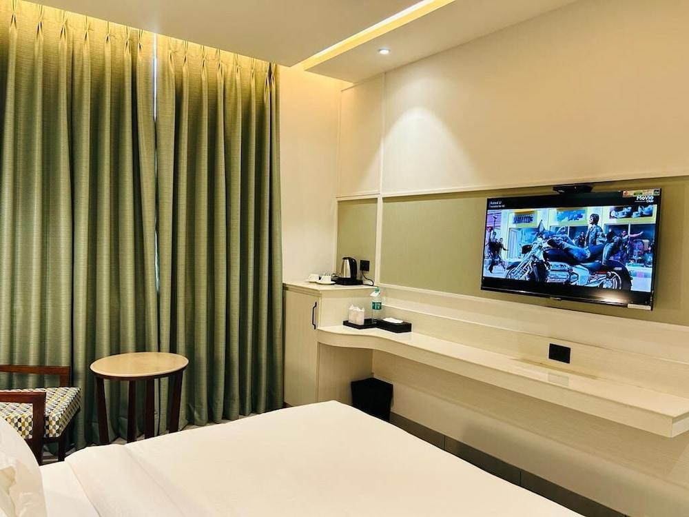 Five Elements Hotels Goldleaf Haldwani