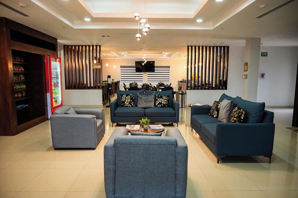 La Quinta by Wyndham Reynosa