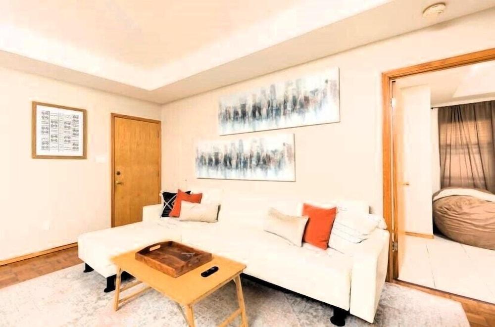 McAllen Majesty 4BR w Pool and Comfort