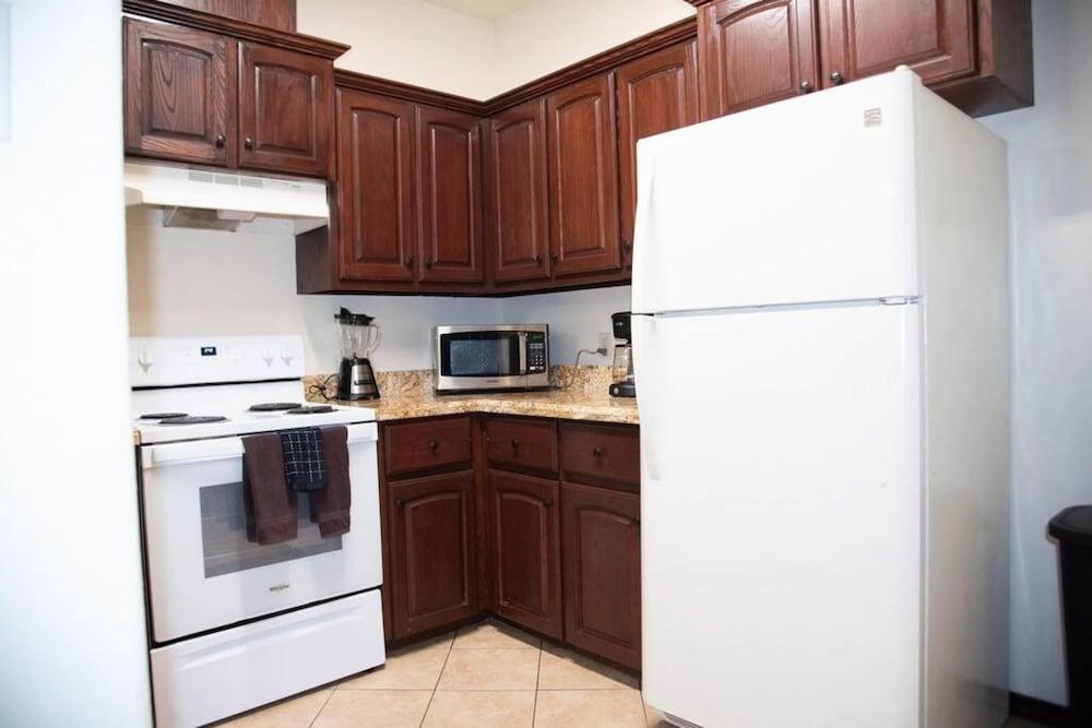Modern 2 bed 2-bath Next to University Utrgv