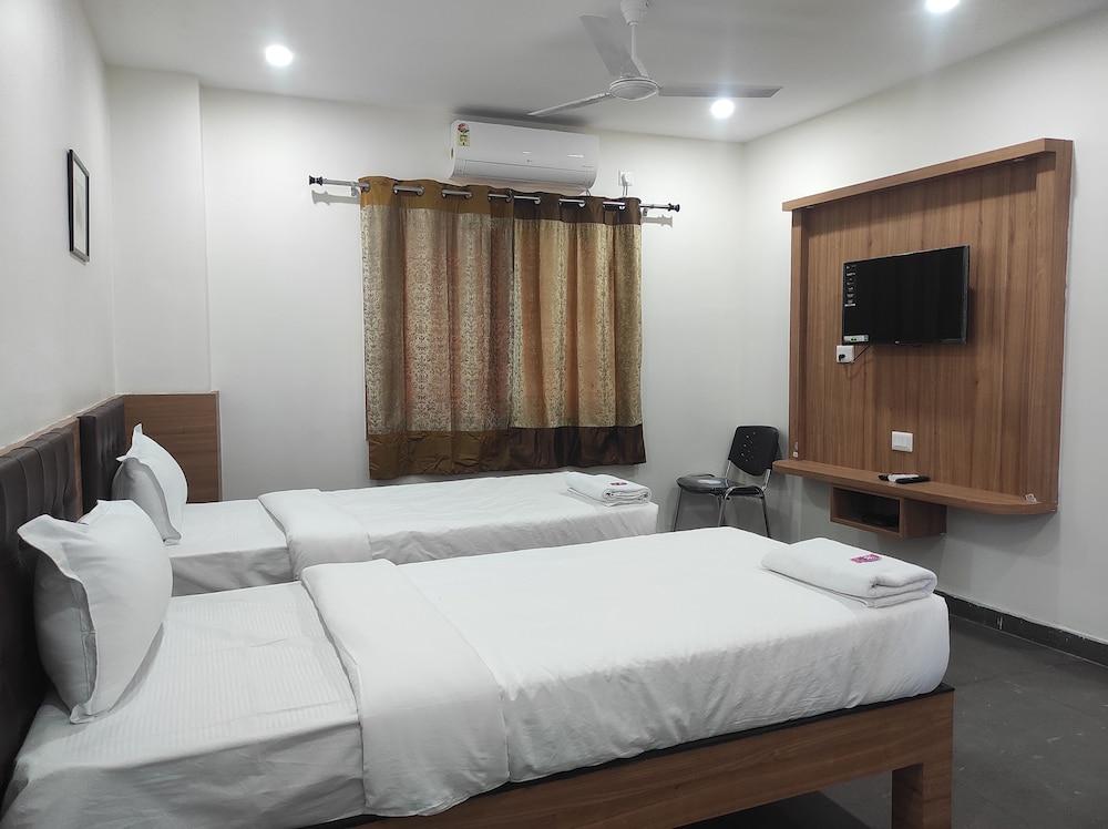 ADITYA'S HOTEL WAY POINT