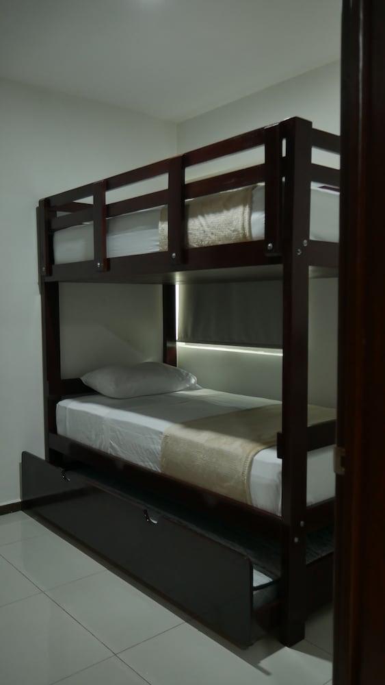 Depas Colinas del Valle