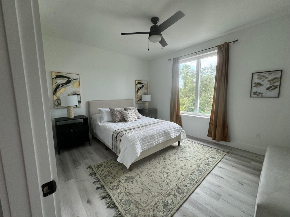 Handsboro Pointe Condo & Suites