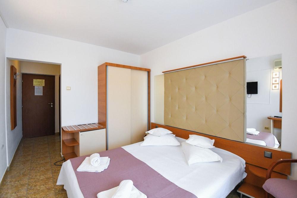 Complex Modern Mamaia All Inclusive