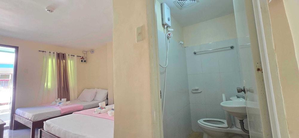 OYO 1121 JUNLYN APARTELLE