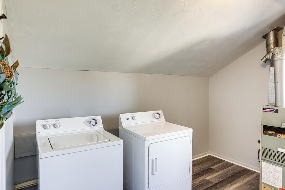 Greenwich Countryside Apartment w/ Shared Yard