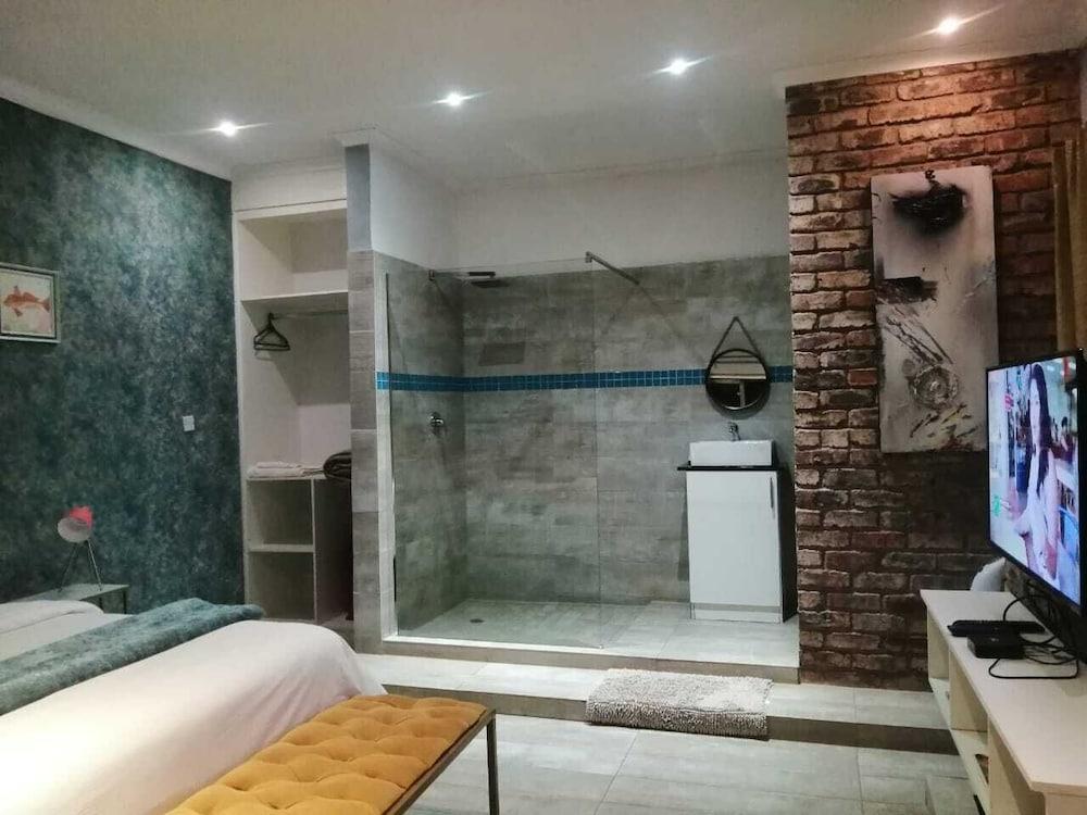 The Hilltop Guesthouse