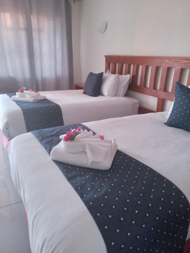 Rosewood Safari Cottages