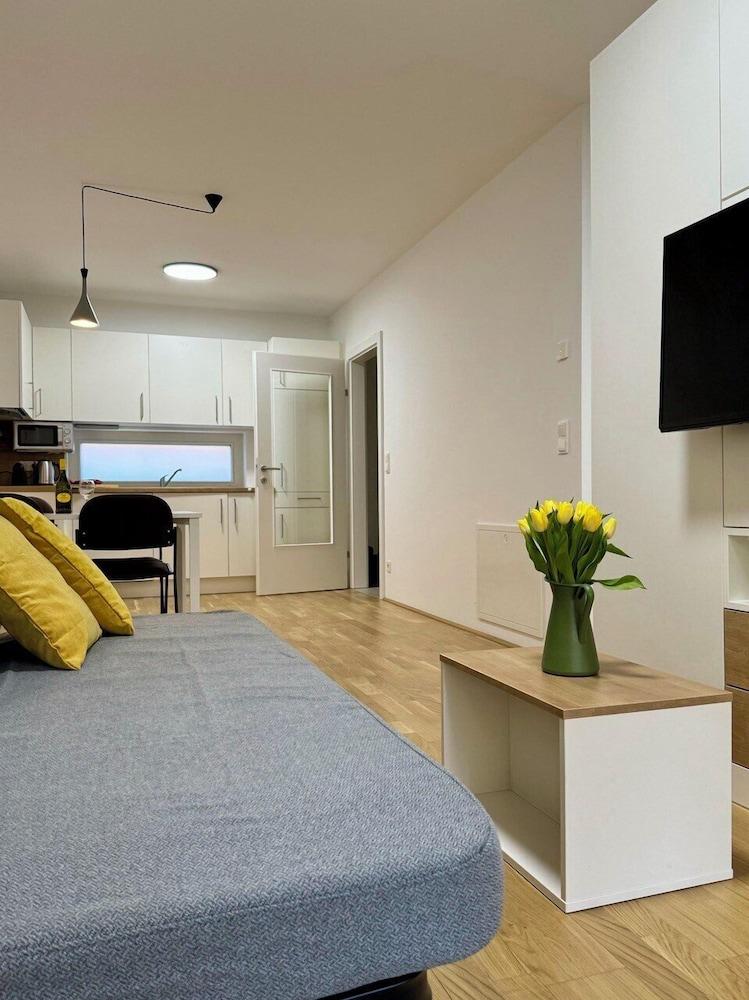 Reload by BestChoice - Parking - Self Check-in