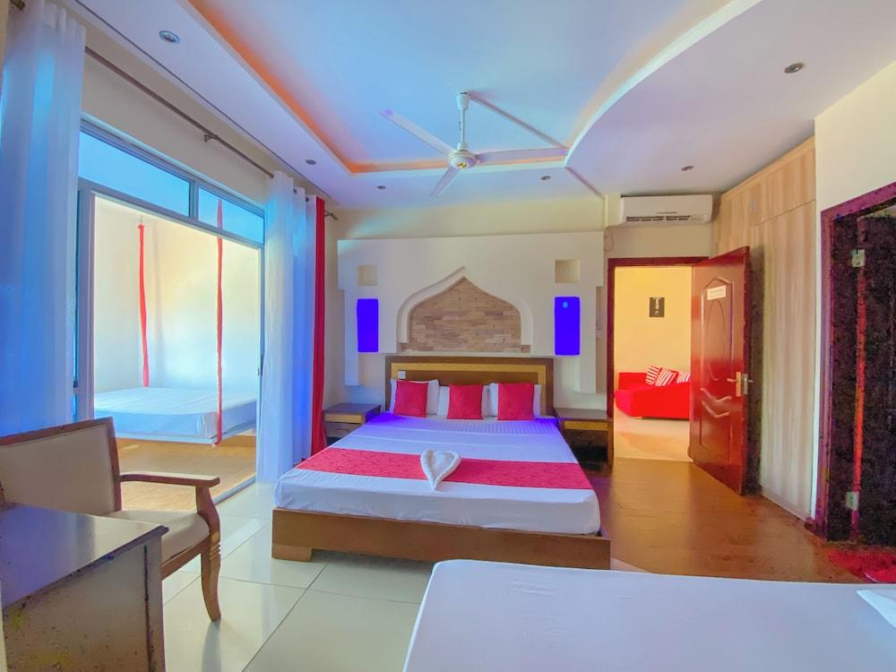 Sea Breeze Beachfront Apartments