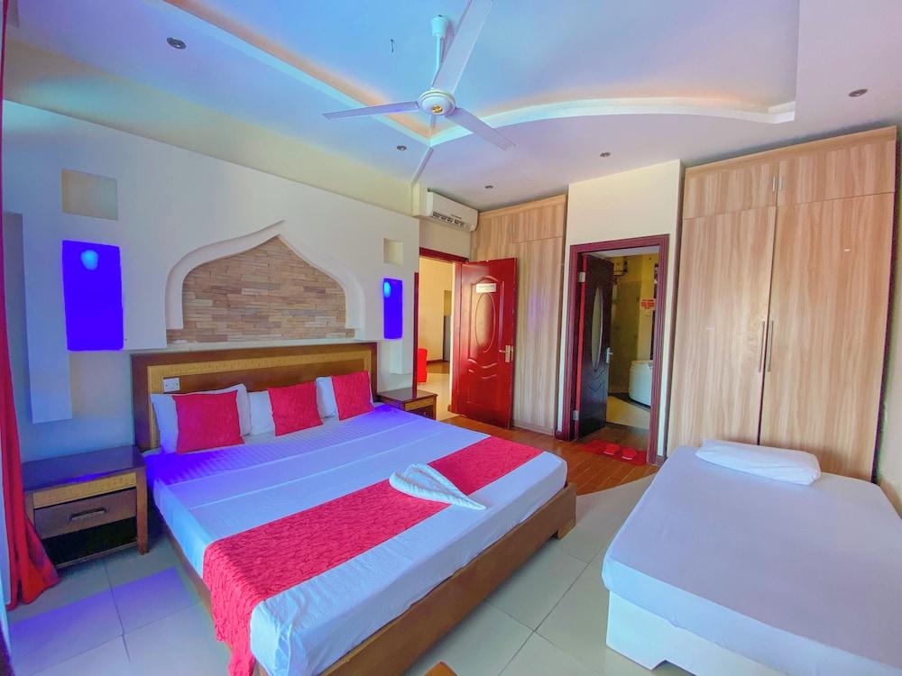 Sea Breeze Beachfront Apartments