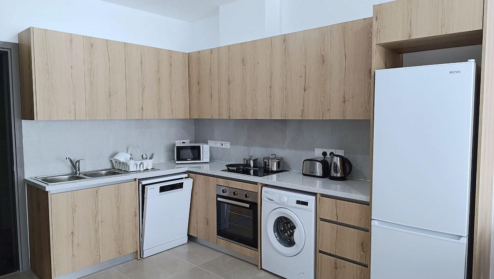 Larvella Estia Luxury Suites