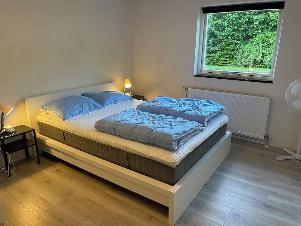 EMDA country living close to Legoland.