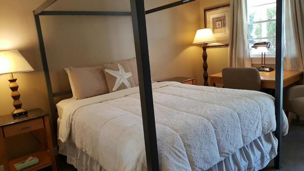 Starlight Lodge Cape Cod