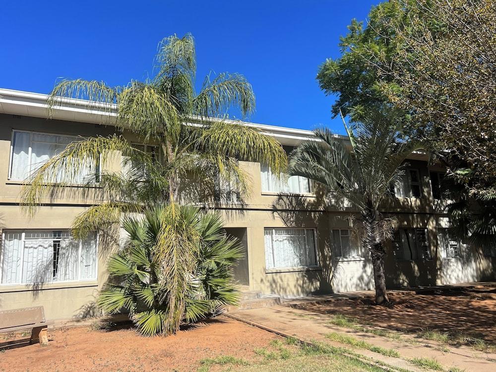 Tsumeb Park Self Catering Suites