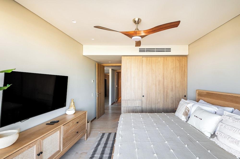 Punto Nima  Luxury Condos