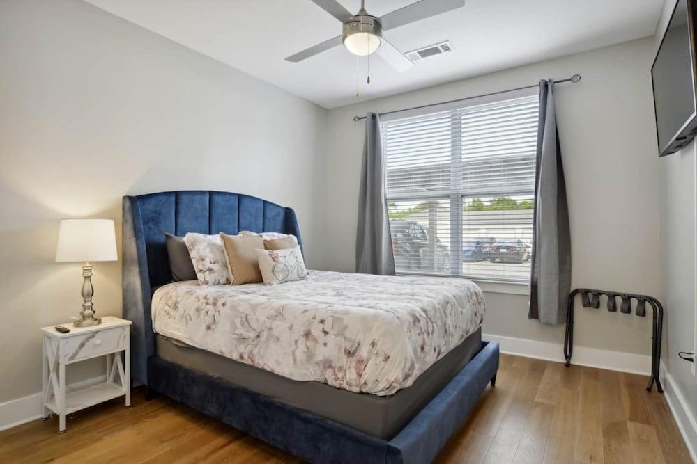 River House Apartments