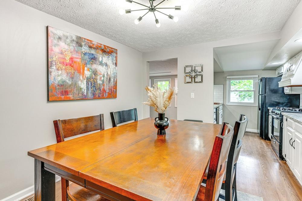 ~ 2 Mi to Downtown: Bright Apt in Lansing!