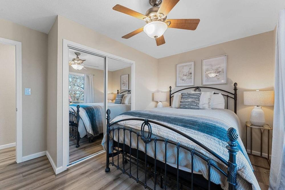 Hot Tub-Firepit-Bunkroom near Crick